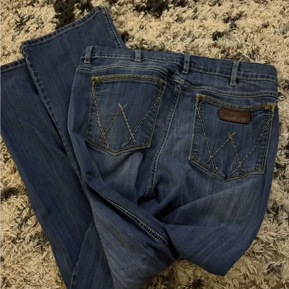 Wrangler Retro SlimBoot Blue Jeans - Picture 2 of 5